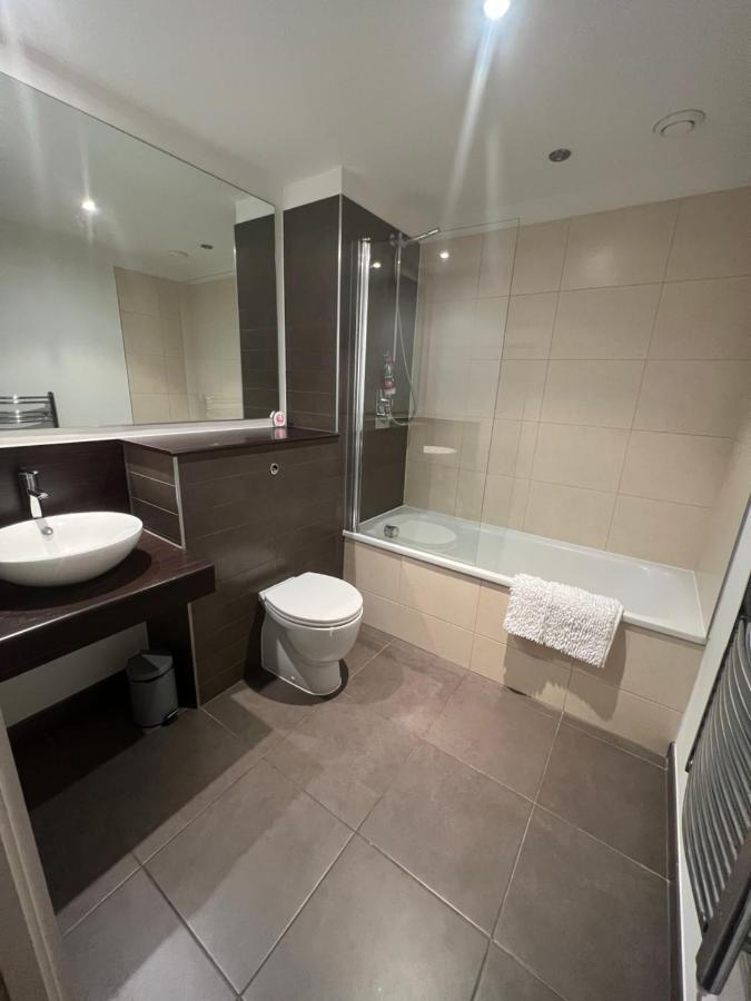 Bigkings Stylish 2 Bedroom Apartment With Free On Street Parking Манчестер Екстер'єр фото